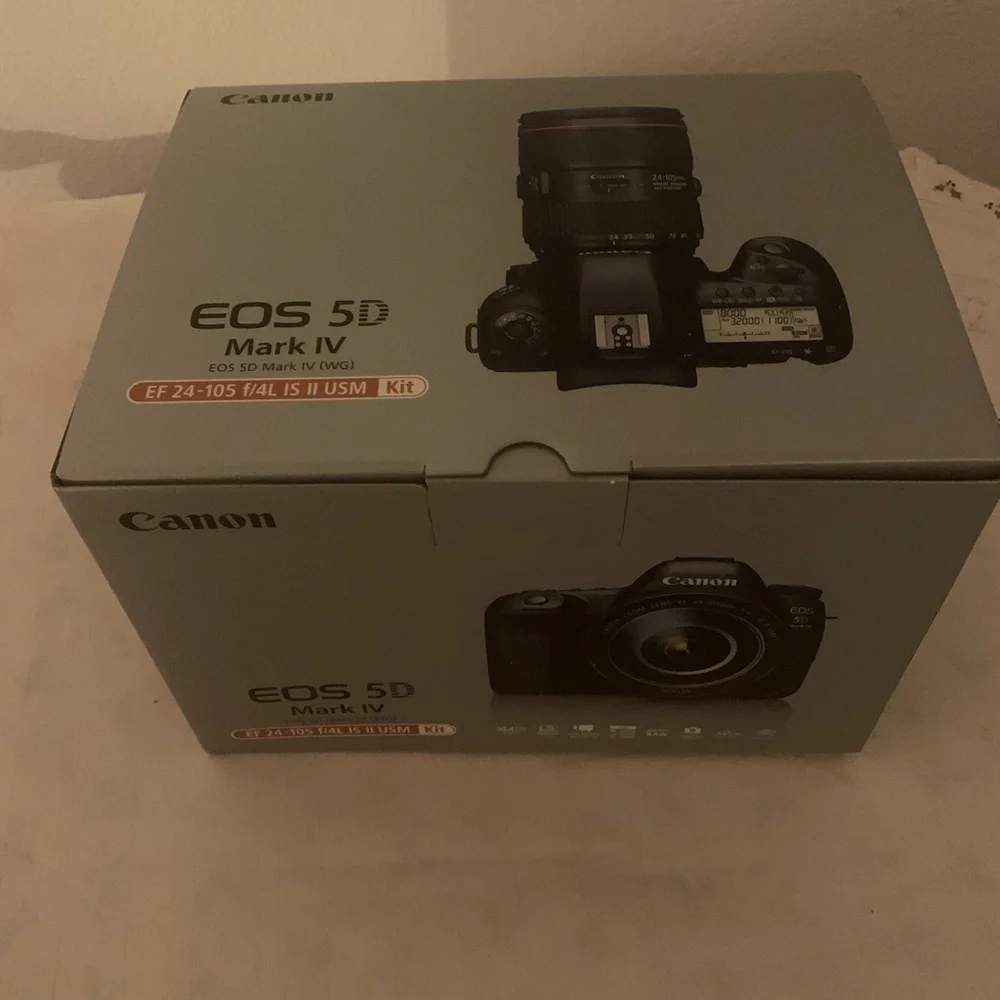Canon CAMERA MARK IV KIT WITH LENS - Picture 1 of 11
